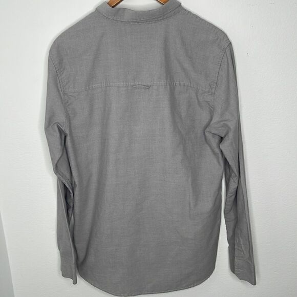 Dravus button up shirt.  Grey.  Size Large. - Picture 2 of 6